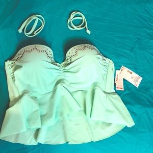 Teal Push up Bongo swim top size Large. NWT
